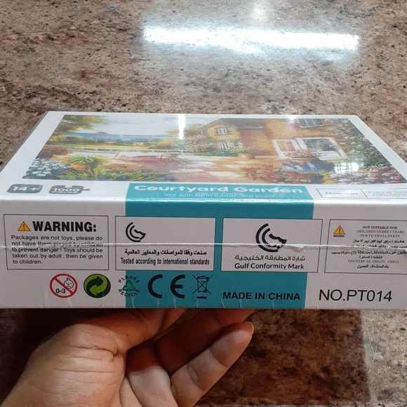 COURTYARD GARDEN JIGSAW PUZZLE. 1000 PIECES - Picture 4 of 5
